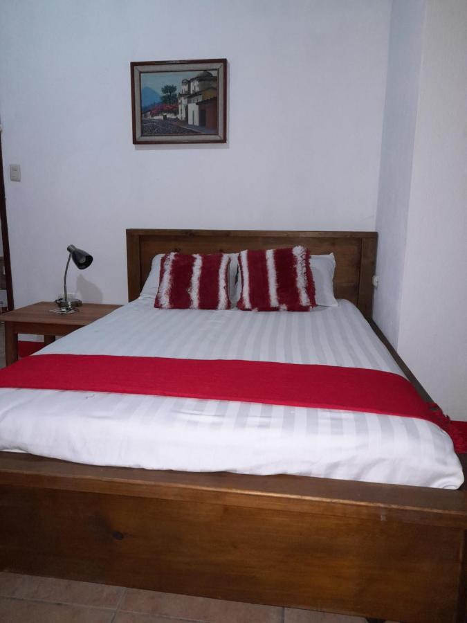 Hostal Blood Moon Rio Dulce Town Extérieur photo