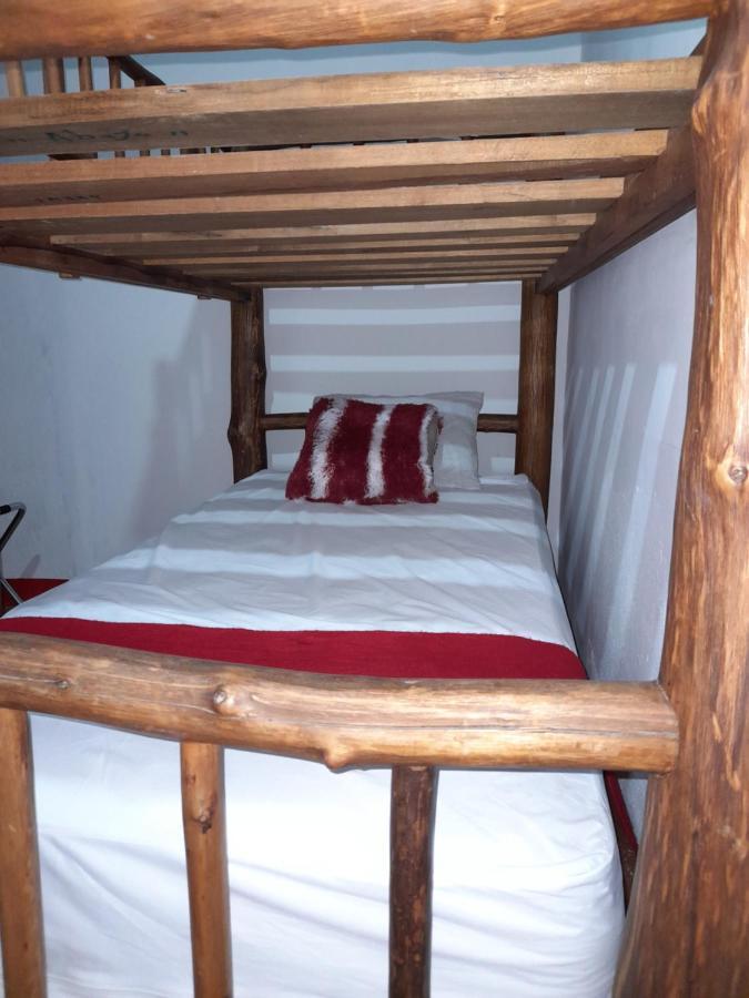 Hostal Blood Moon Rio Dulce Town Extérieur photo