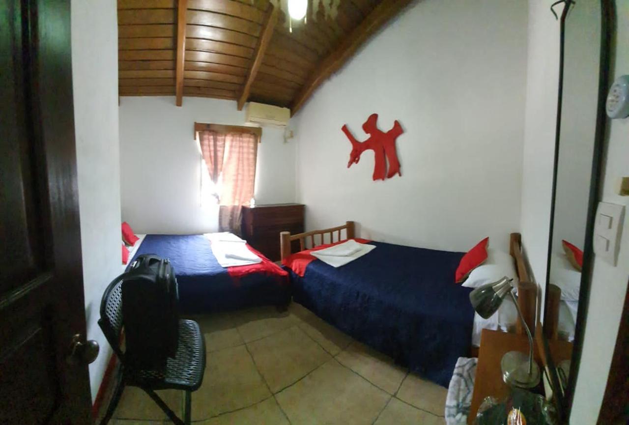 Hostal Blood Moon Rio Dulce Town Extérieur photo