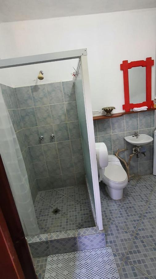 Hostal Blood Moon Rio Dulce Town Extérieur photo