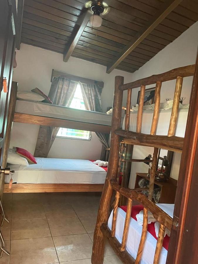 Hostal Blood Moon Rio Dulce Town Extérieur photo
