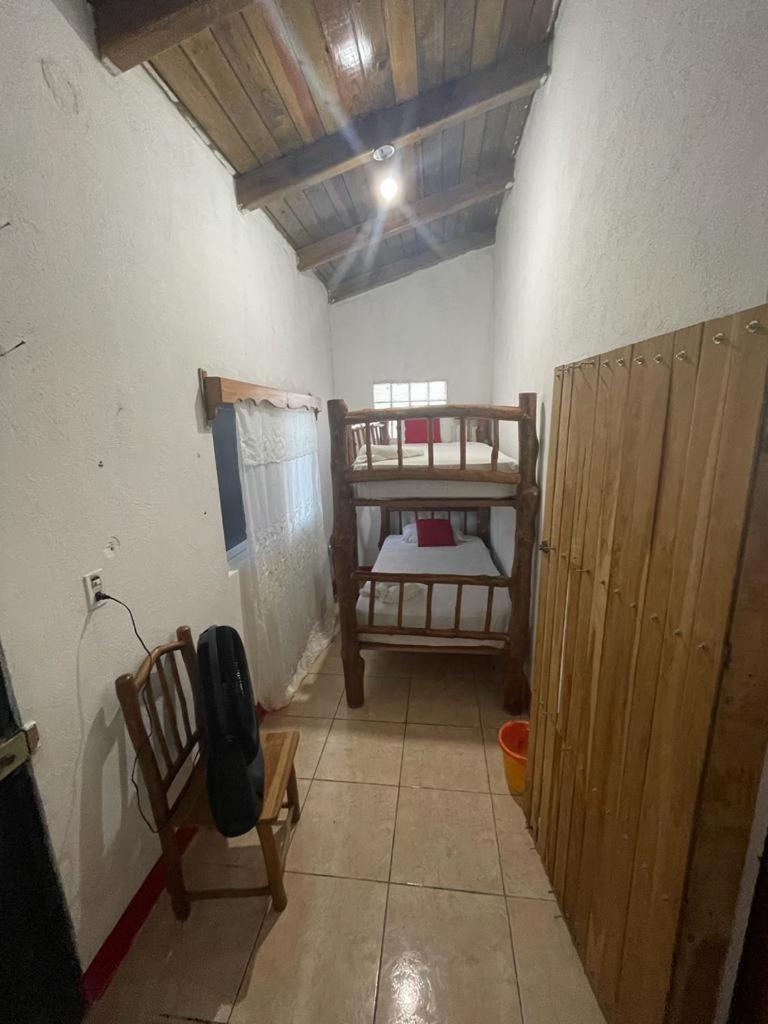 Hostal Blood Moon Rio Dulce Town Extérieur photo